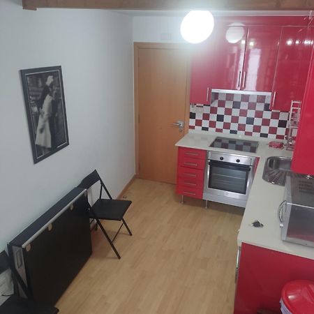 Casa Nevera Roja ريدونديلا المظهر الخارجي الصورة